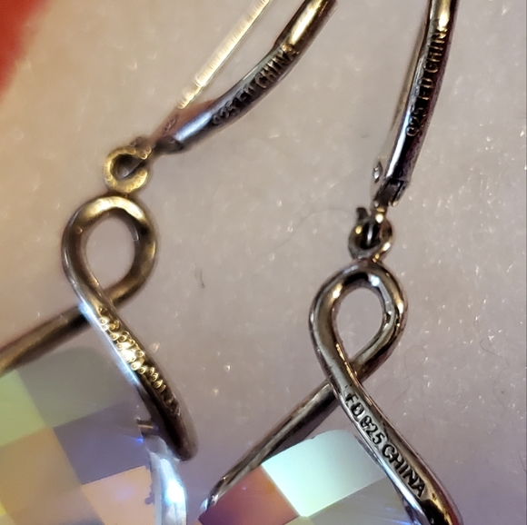 Crystal drop earrings - Picture 3 of 3